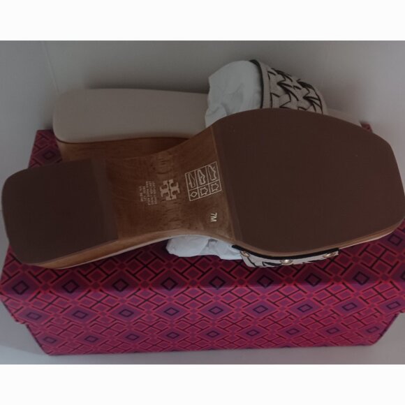 TORY BURCH BASKET WEAVE STUDDED CREAM CALFSKIN LEATHER SANDLES - Picture 6 of 10